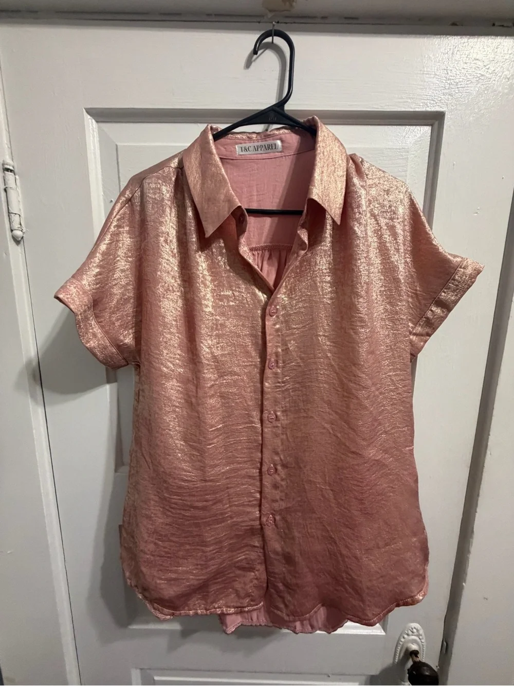 T&C Apparel Metallic Rose Flowy Short-Sleeve Collared Button-Down Shirt size M